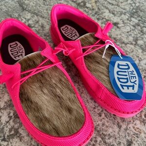 NWT Hey Dudes size 10